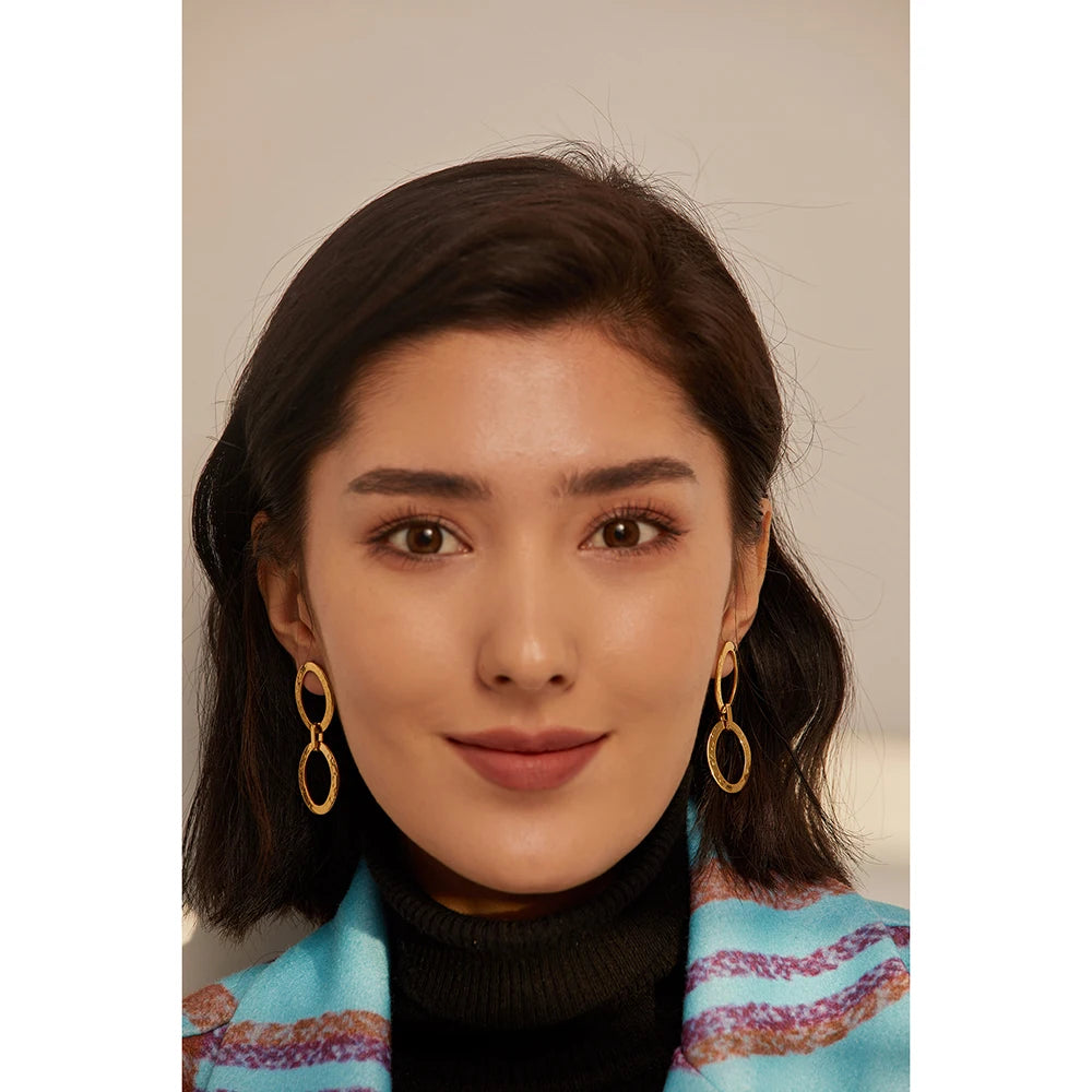 Brinco Alongado Argolas com Textura