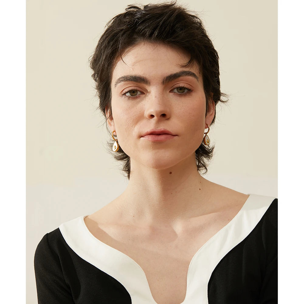 Brinco de Argola Pingente Abacate