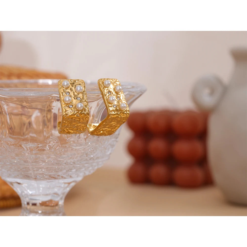 Brinco Quadrado Irregular com Pérola e Zircônia