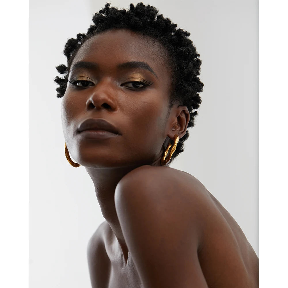 Brinco de Argola Textura Metálica