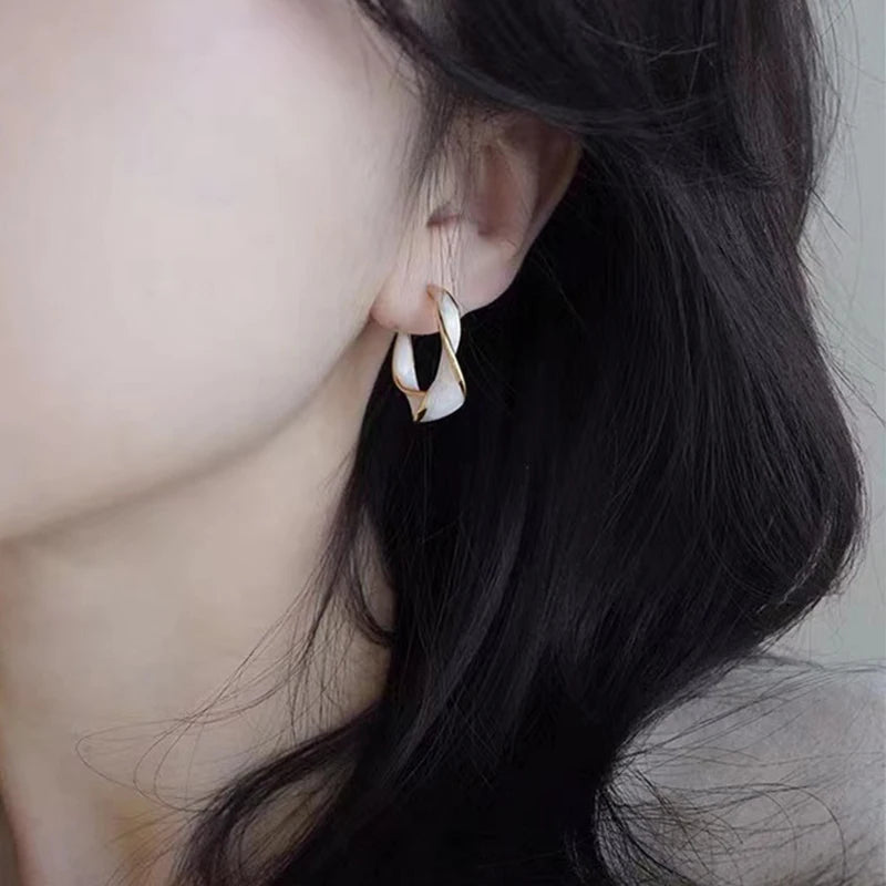 Brinco Esmaltado em Espiral