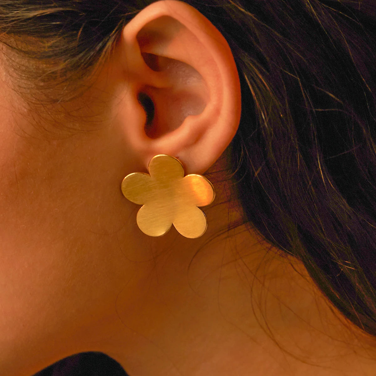 Brinco Flor Dourada