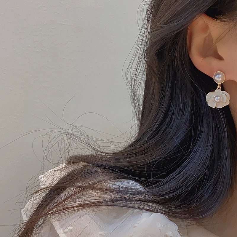 Brinco Flor com Pérola