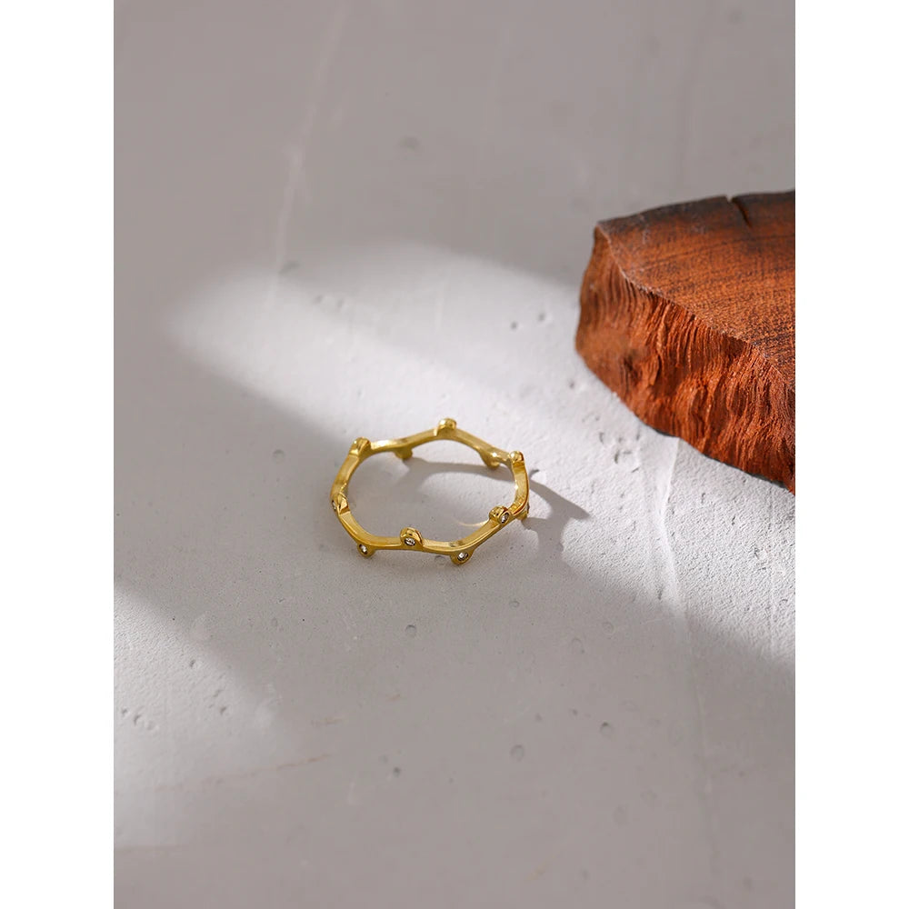Anel Estilo Coroa com Zircônia
