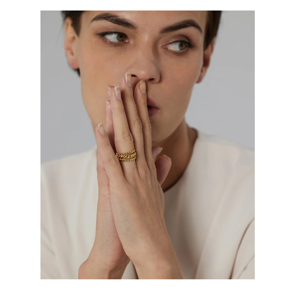 Anel Trança Dourada