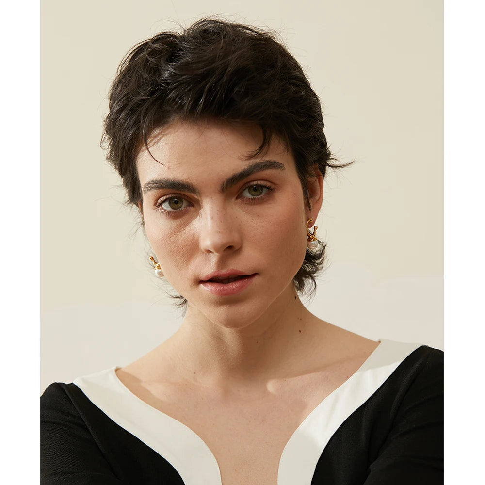 Brinco de Argola Irregular com Pérola