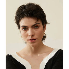 Brinco de Argola Irregular com Pérola