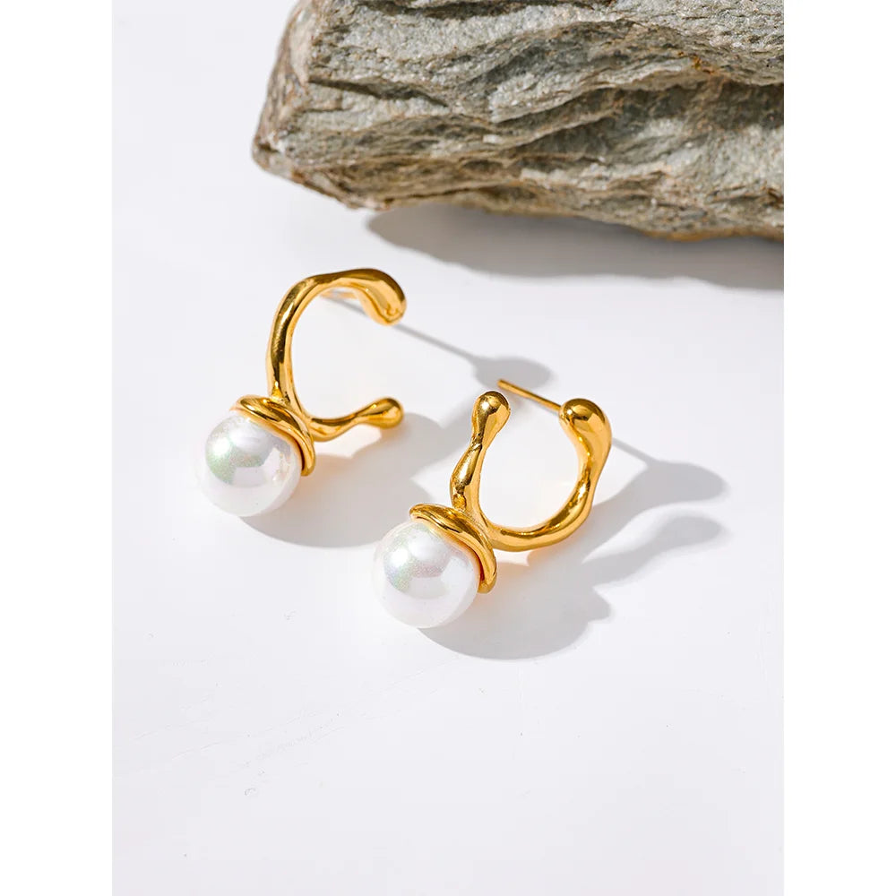 Brinco de Argola Irregular com Pérola