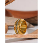 Anel de Arco Dourado com Zircônia