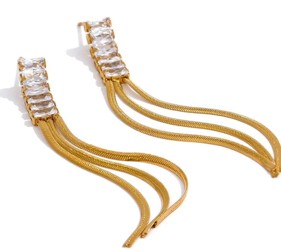 Brinco Longo com Pingente de Zircônia