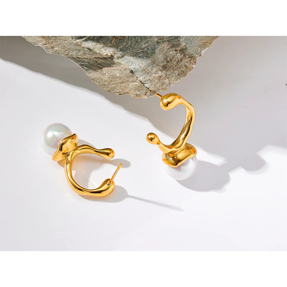 Brinco de Argola Irregular com Pérola