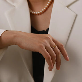 Anel Estilo Gomos com Zircônia