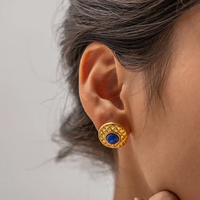 Brinco Redondo Texturizado com Pedra Natural