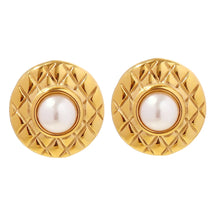 Brinco Redondo Texturizado com Pérola