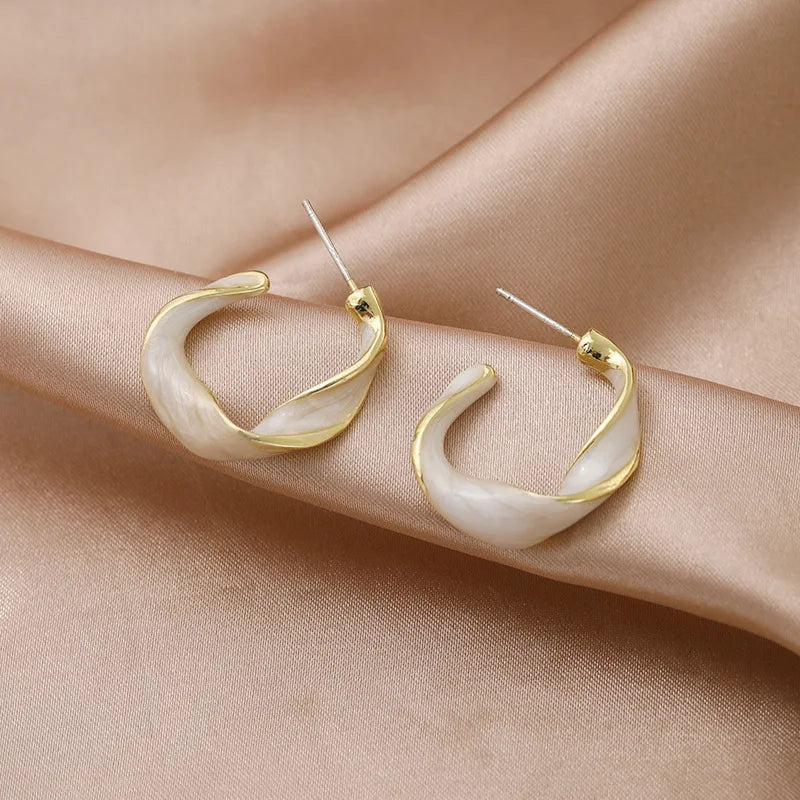 Brinco Esmaltado em Espiral