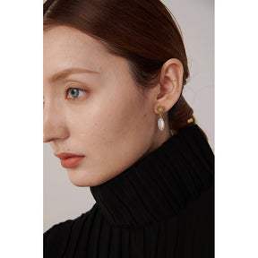 Brinco Sol com Pingente de Pérola